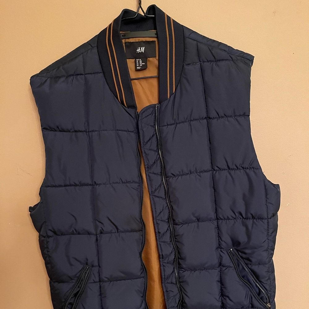 H&M Men’s Puffer Vest